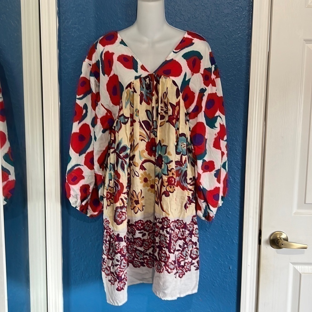 Bucket List beautiful dress size L